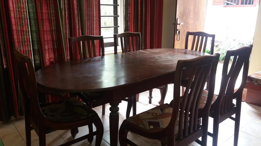4 Seasons Guesthouse Хиккадува Экстерьер фото